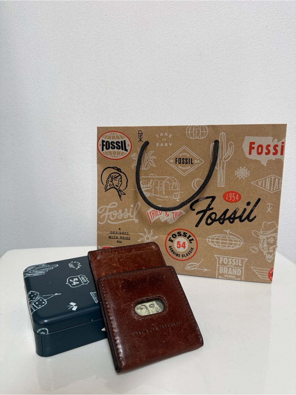 Fossil Andrew “what’s the password” Leather Card Case